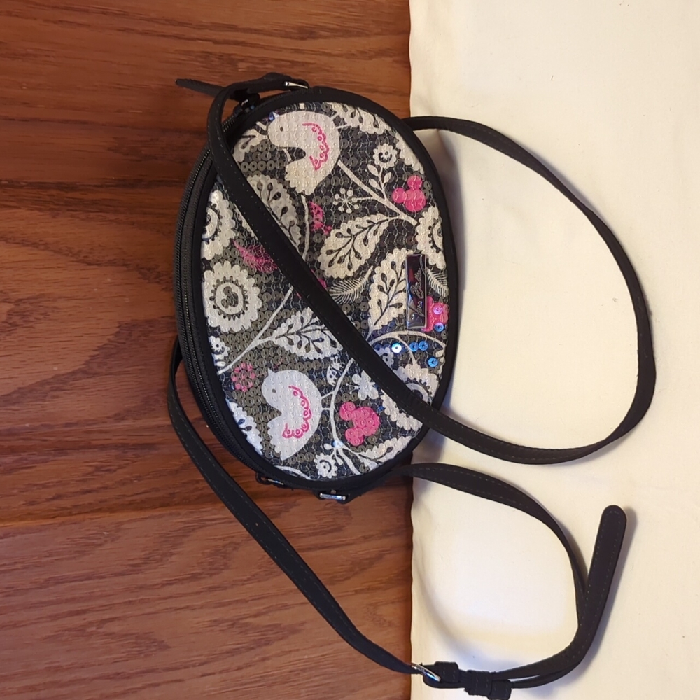 RETIRED Vera Bradley Mickey Meets‎ Birdie Sequined Shimmer Crossbody Bag.